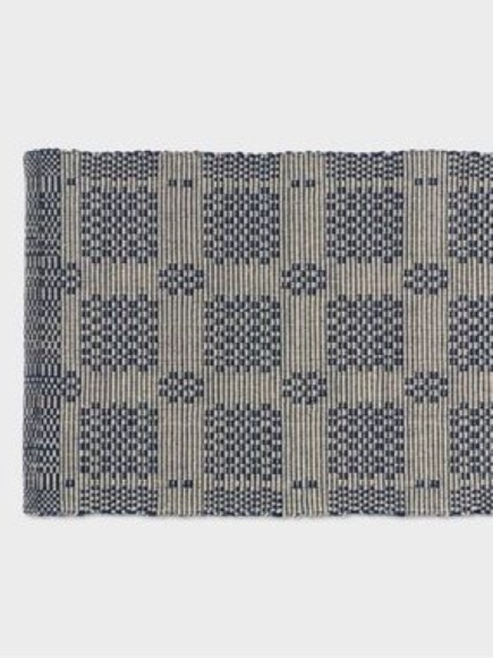 NEW Threshold 20"x30" Khaki/ Navy Blue Americana Geo Bath Rug